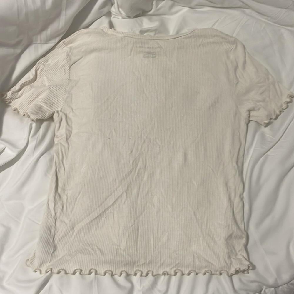 Cream American Eagle T shirt - Picture 2 of 2